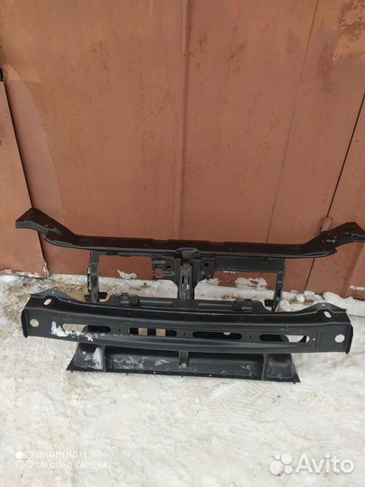 Рамка радиатора(телевизор) Приора 2170 Новый