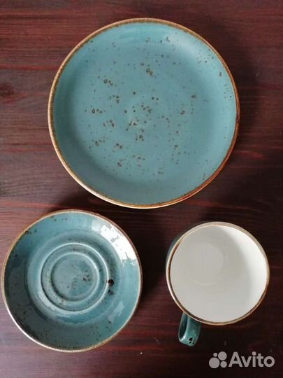 Чашка с блюдцем и тарелкой
