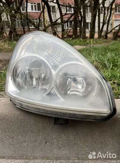 Передняя левая фара оригинал на priora