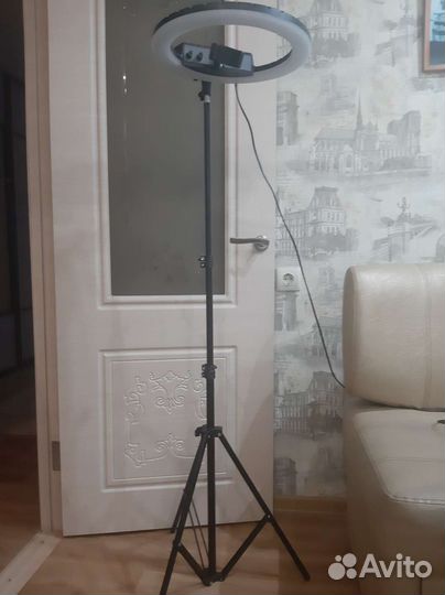 Кольцевая лампа RL 12-240