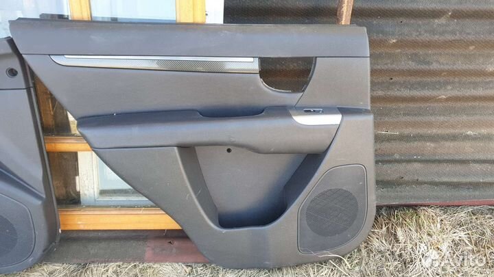 Обшивка задней левой двери хендай санта Фе 2
