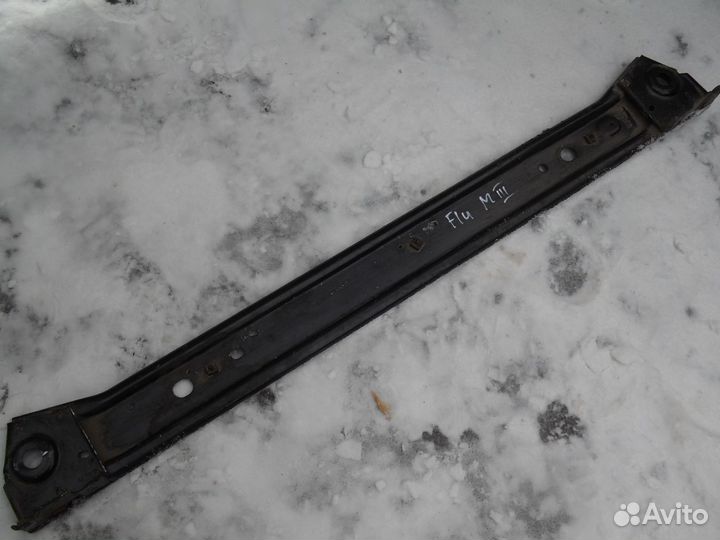Балка подрадиаторная Рено Меган 3 Флюенс
