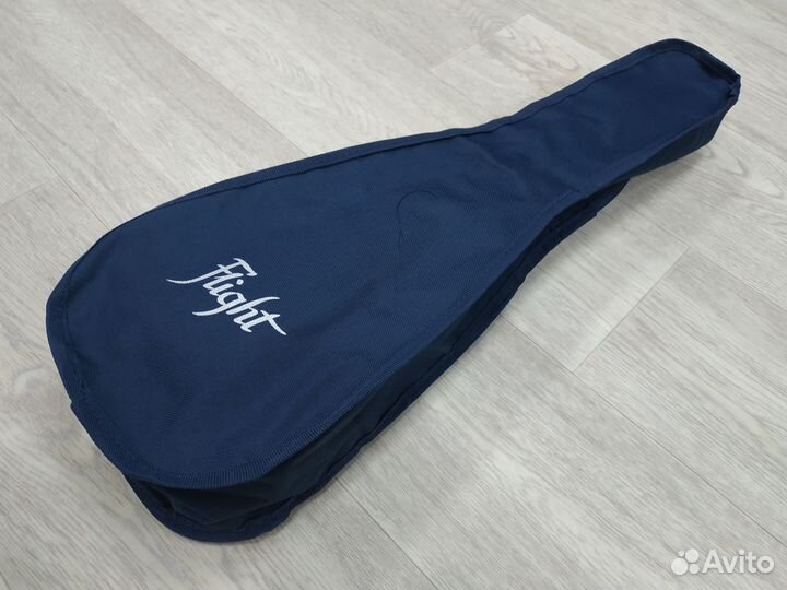 Укулеле новое с чехлом Flight