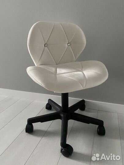 Косметологический стул