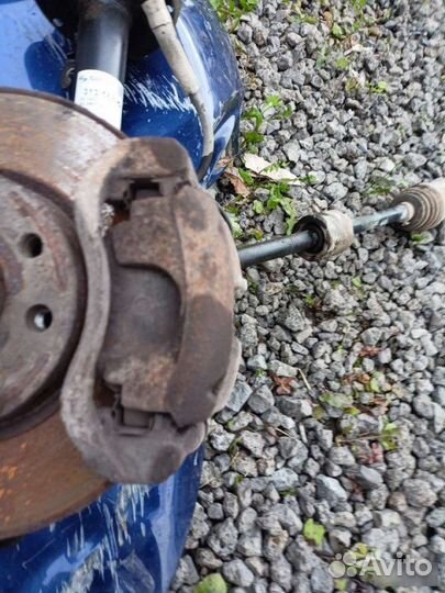 Суппорт тормозной передний левый Opel Corsa D