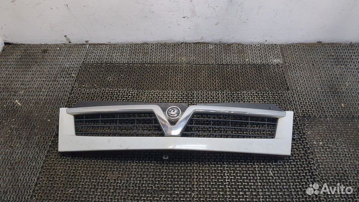 Решетка радиатора Opel Movano, 2005