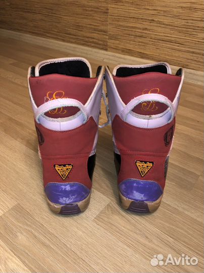 Сноубордические ботинки 40 р женские