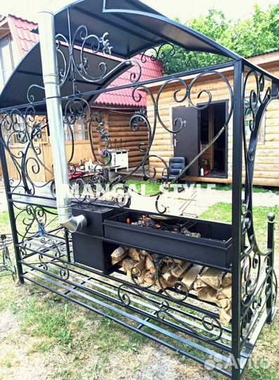 Мангал с крышей
