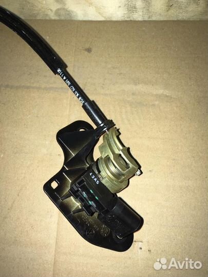 Личинка, тросик крышки багажника VW Jetta 5