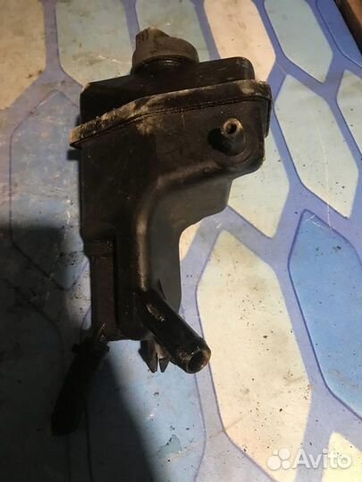 Бачок гидроусилителя руля 4E0422373N