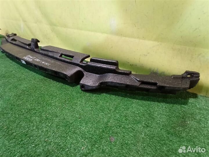 Наполнитель переднего бампера BMW 5 G30 2016