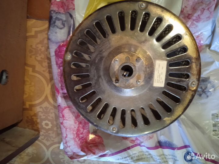 Вентилятор потолочный