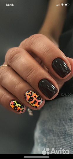 Модель на маникюр с покрытием