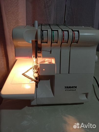 Оверлок бытовой бу