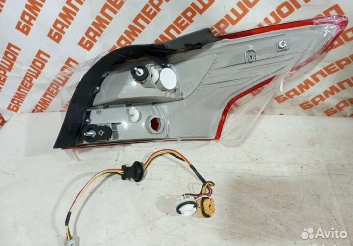 Фонарь задний Ford Focus 3 sedan