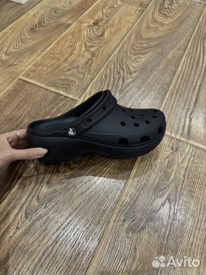 Crocs женские