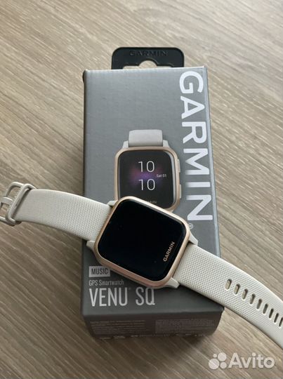 Умные часы garmin venu SQ