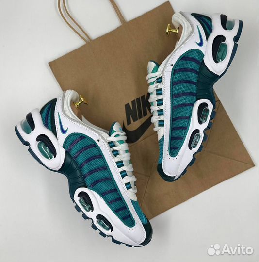 Новые кроссовки Nike Air Max Tailwind 4