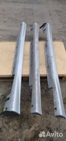 Накладка на порог Nissan Almera Tino V10