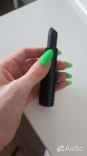 Помада nyx professional suede черная