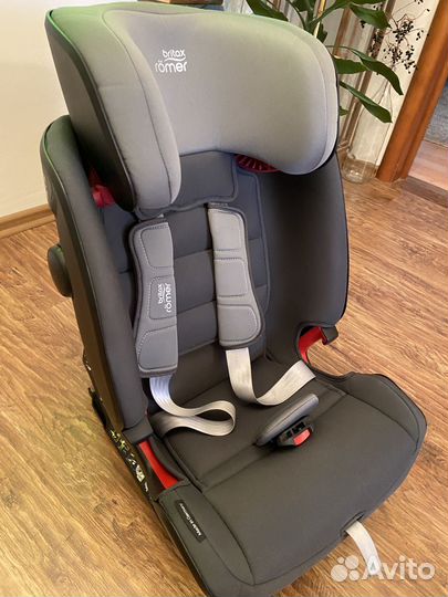 Автокресло britax romer advansafix