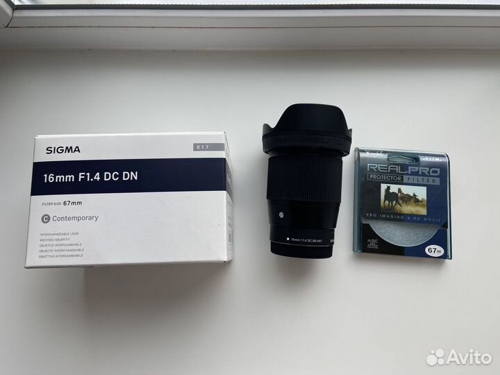 Объектив Sigma AF 16mm f/1.4 Canon EF-M