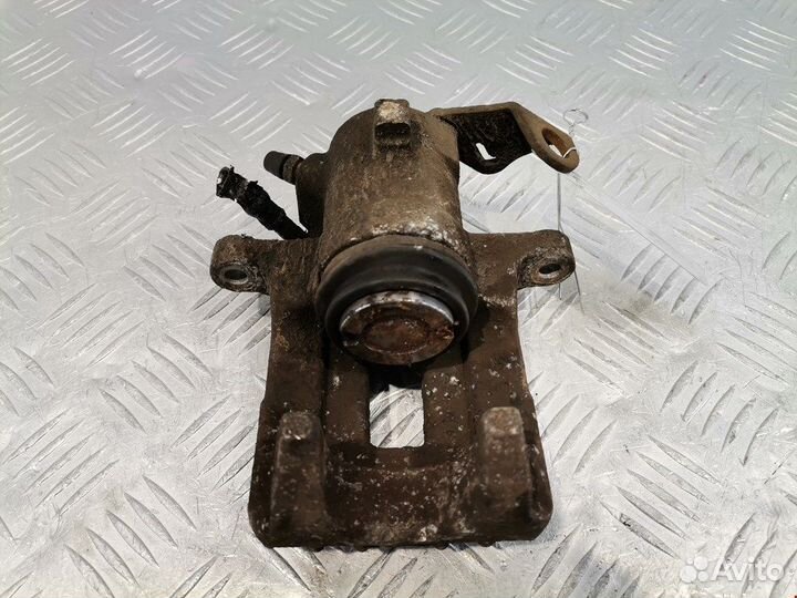 Суппорт задний правый для Volkswagen Golf 4