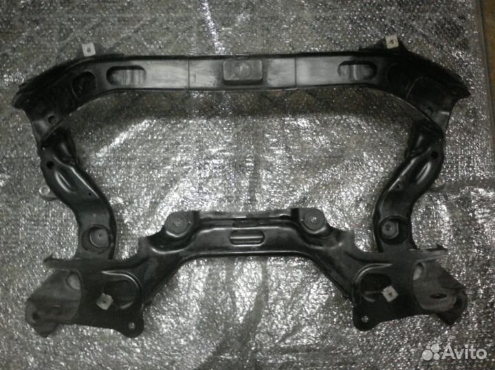 Подрамник Mercedes w211