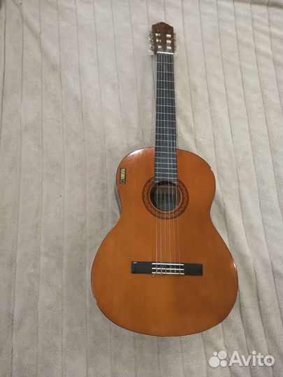 Акустическая гитара yamaha c40
