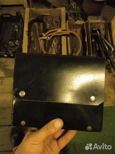 Ключи для велосипеда и сумка