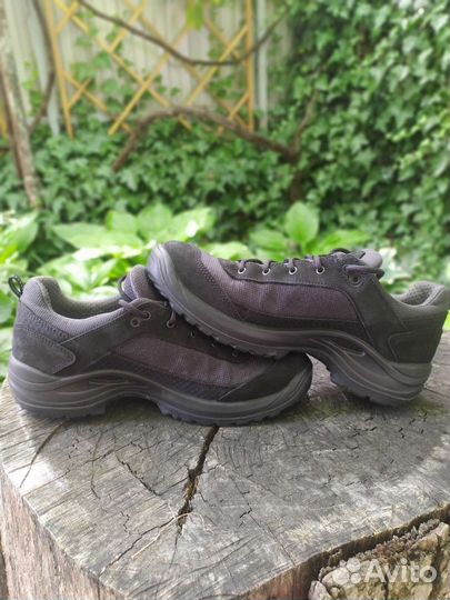 Трекинговые ботинки Lowa Taurus GTX Lo Ws