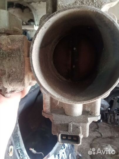 Toyota carina дроссель