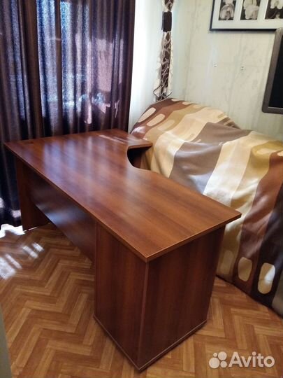 Угловой письменный стол бу