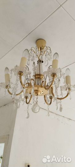 Люстры, декор