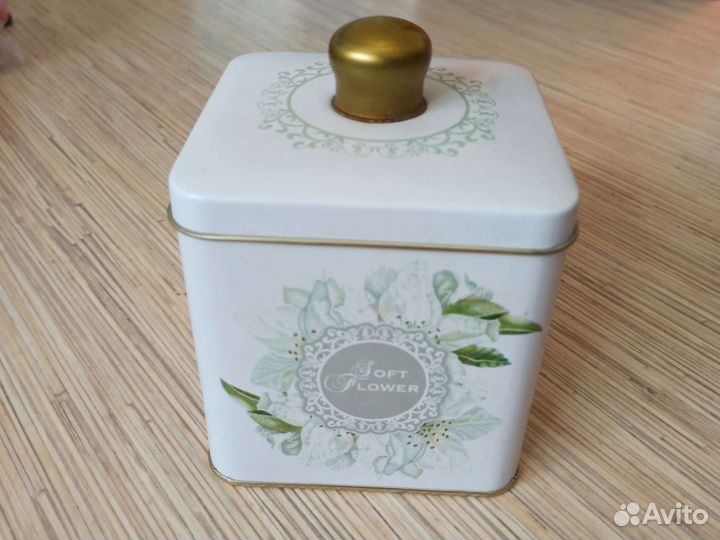 Жестяная банка. Контейнер