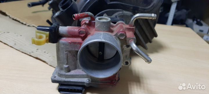 Дроссельная заслонка Тойота Авенсис/Рав4 1AZ