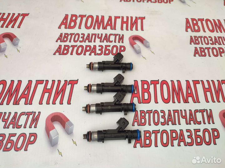 Форсунка топливная Рено Логан Сандеро 06-14г