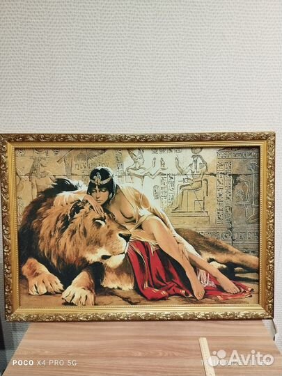 Картина в раме гобелен