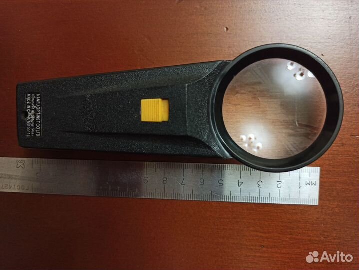 Лупа с подсветкой