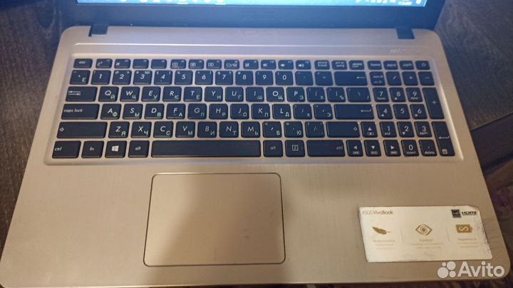 Ноутбук asus