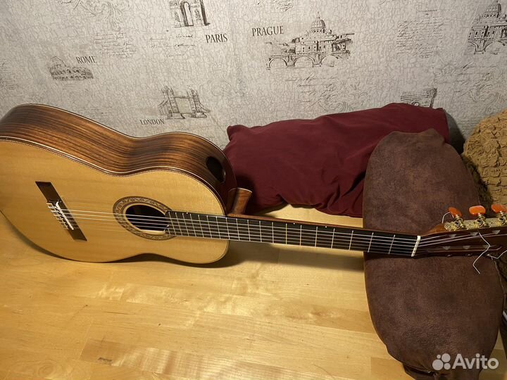 Классическая гитара