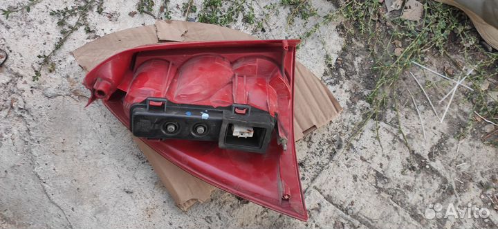 Фонарь задний правый Пежо 307 sw