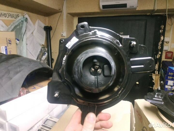 Фара передняя правая Ssang Yong Korando/Tager