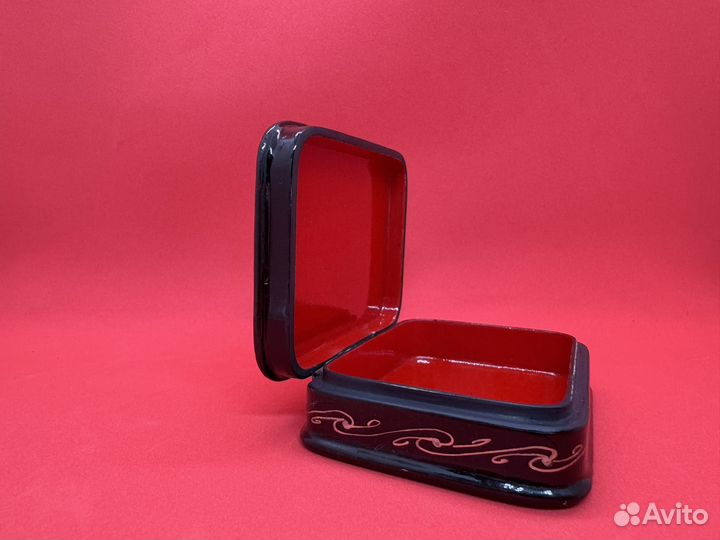 Шкатулка с художественной росписью