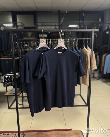 Однотонные футболки Vaganza