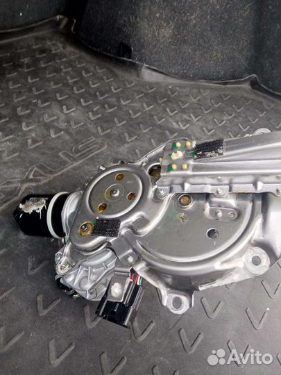 Доводчик пятой двери