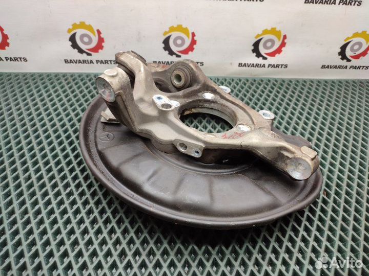 Задний кулак левый Mercedes E W207 3.5 M272 2010