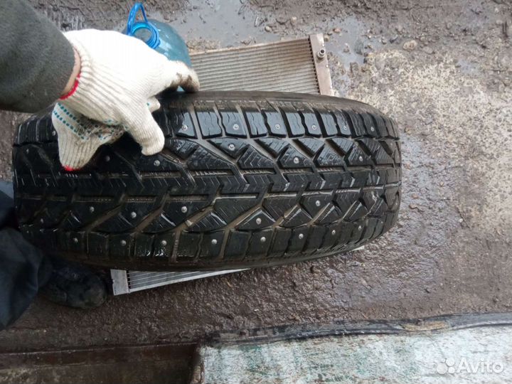 Kormoran Stud 2 215/60 R16