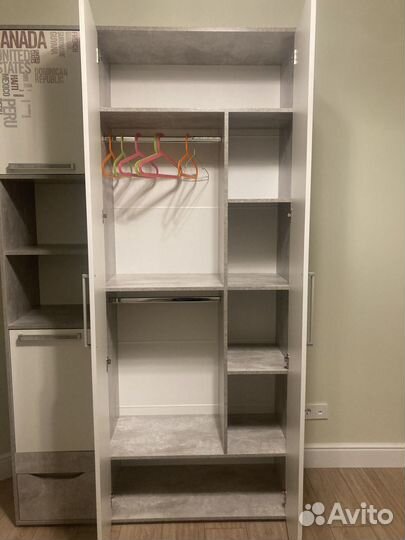 Продажа детского письменного гарнитура и 2 шкафов