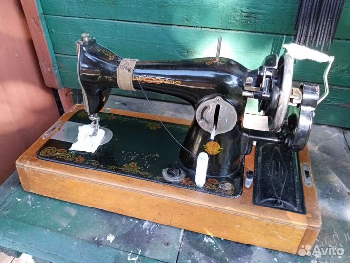 Швейная ручная машинка 2М